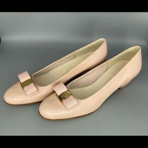 Salvatore Ferragamo Pale Pink Lillaz Pumps, Size 9.5, (Vara/Varina), NEW IN BOX